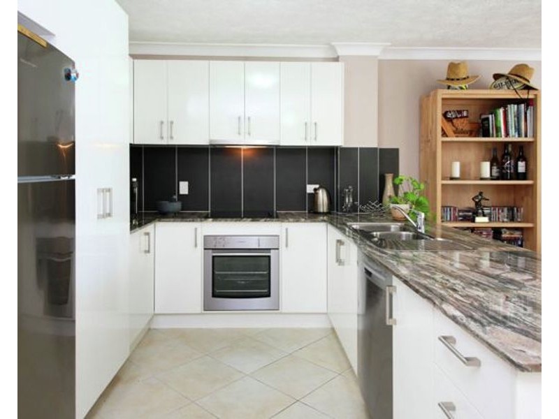 2/52 Eildon Road, Windsor QLD 4030