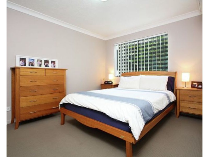 2/52 Eildon Road, Windsor QLD 4030