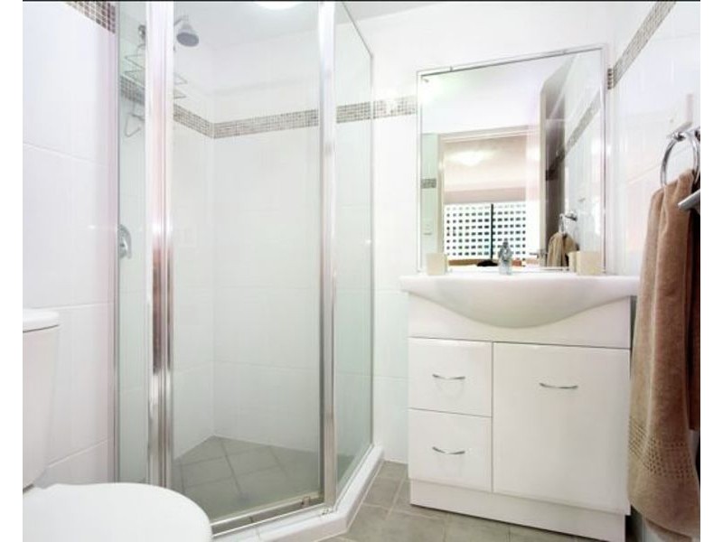 2/52 Eildon Road, Windsor QLD 4030