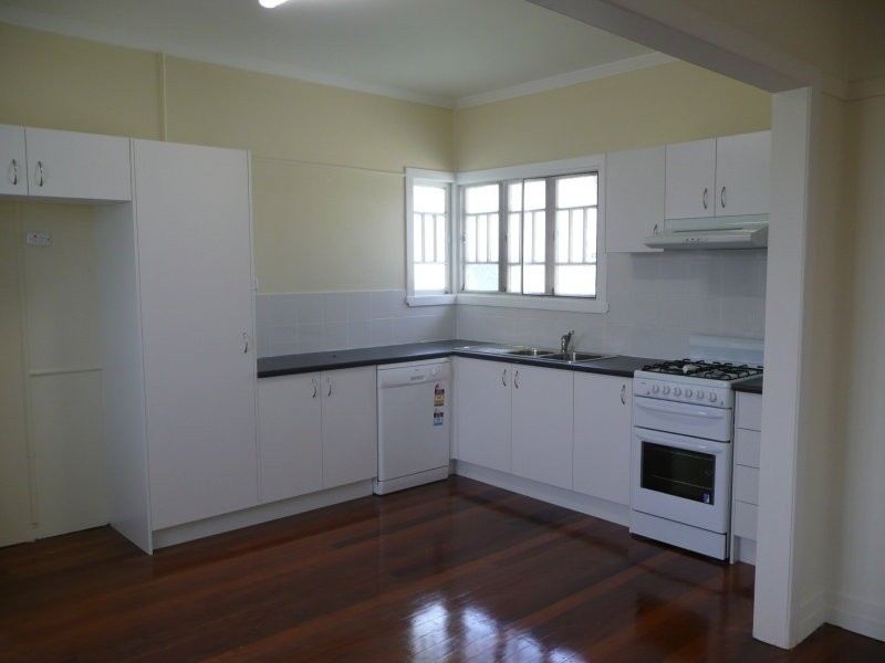 28 Bowen Street, Windsor QLD 4030