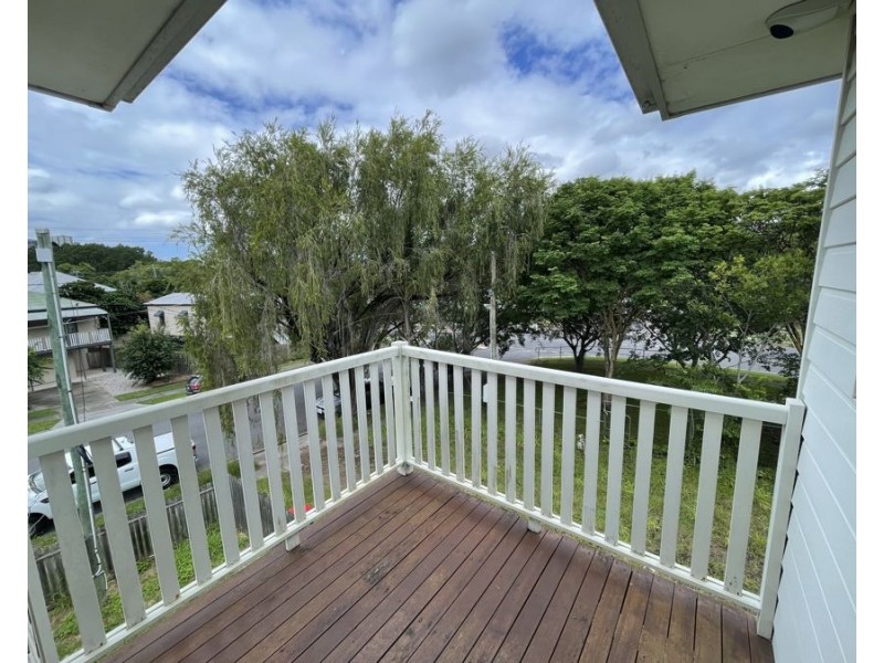 8 Swan Terrace, Windsor QLD 4030