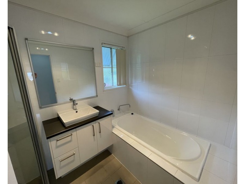 8 Swan Terrace, Windsor QLD 4030