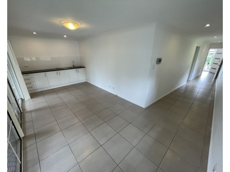 8 Swan Terrace, Windsor QLD 4030