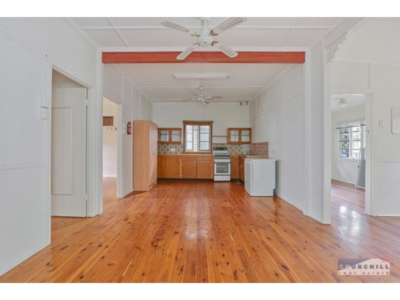 220 Thistle Street, Gordon Park QLD 4031
