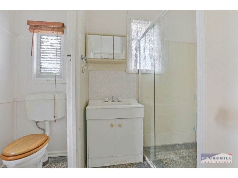 220 Thistle Street, Gordon Park QLD 4031