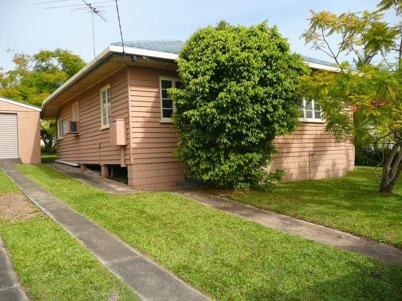35 Fourteenth Avenue, Kedron QLD 4031