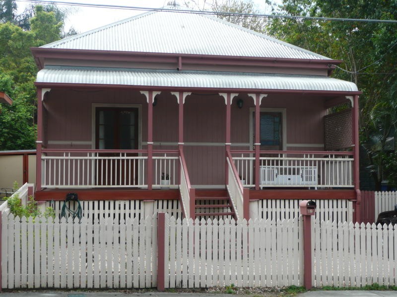 19 Harris Street, Windsor QLD 4030