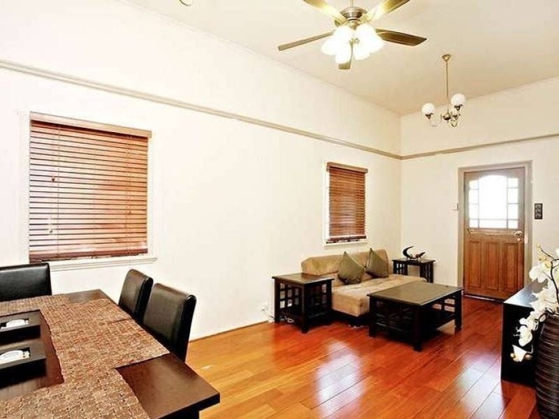 19 Harris Street, Windsor QLD 4030