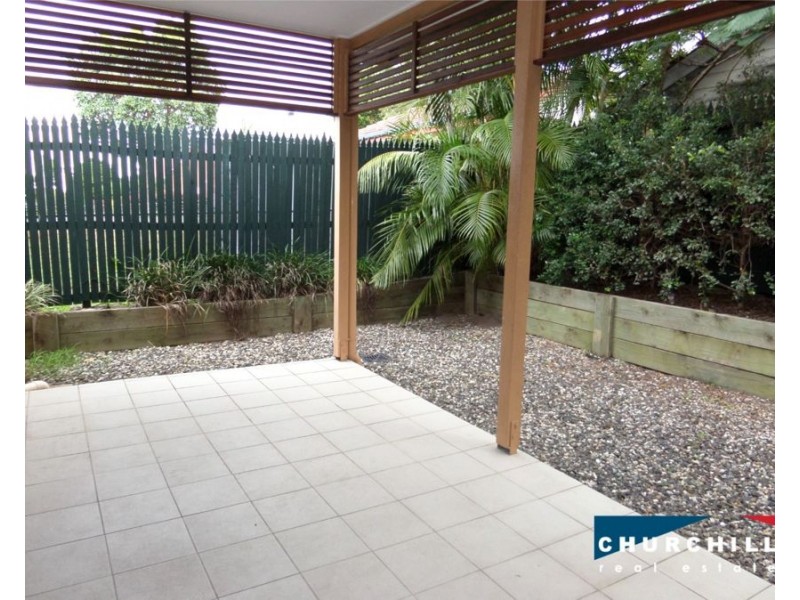 2/4 Binkar Street, Chermside QLD 4032