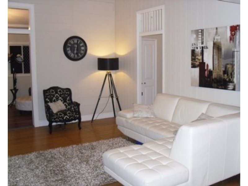 24 Grove Street, Albion QLD 4010