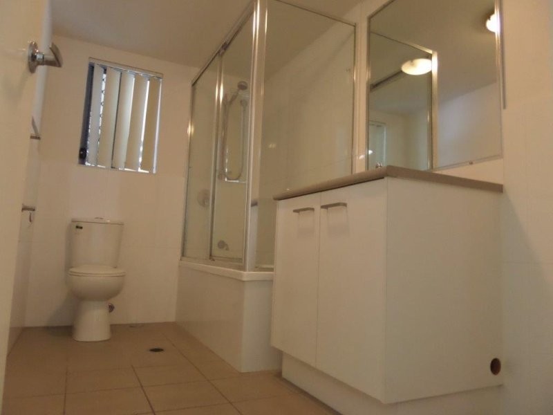 2/8 Kingsmill Street, Chermside QLD 4032