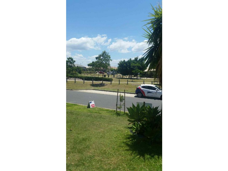19 Langham Crescent, North Lakes QLD 4509