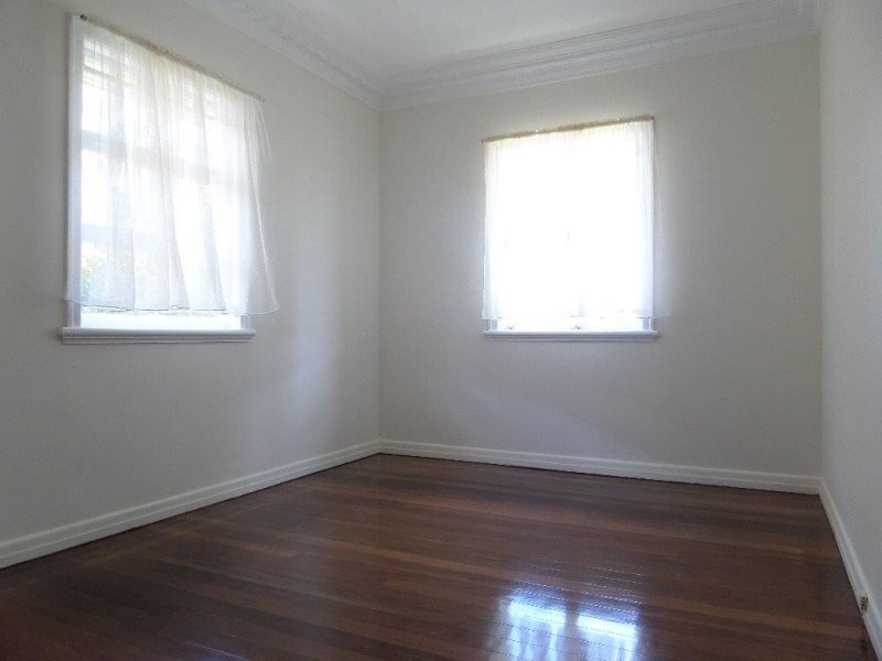 16 Playfield Street, Chermside QLD 4032