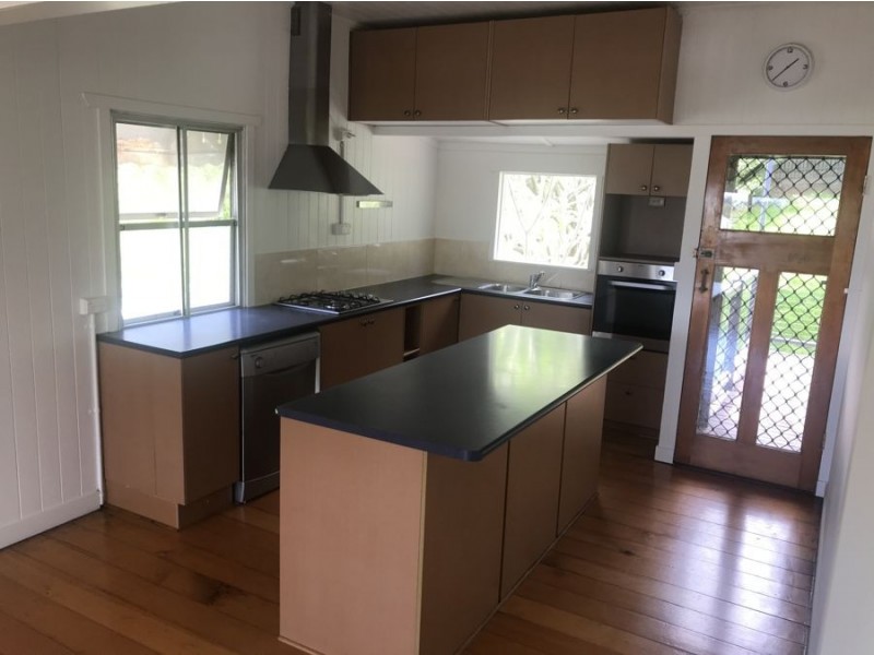 22 Sixth Avenue, Windsor QLD 4030