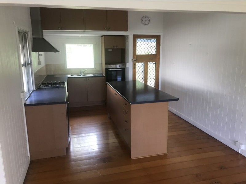 22 Sixth Avenue, Windsor QLD 4030