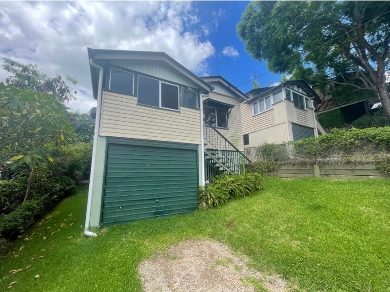 22 Sixth Avenue, Windsor QLD 4030