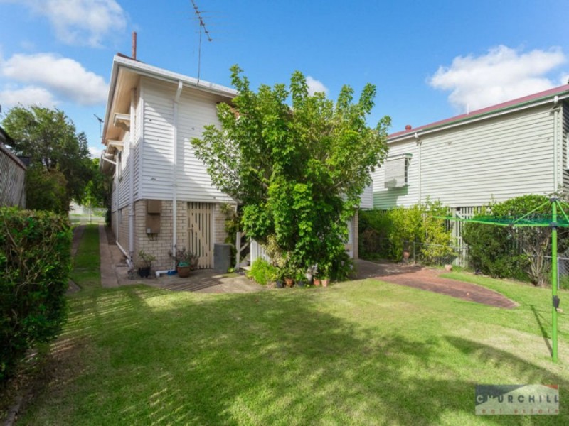 4 Gail Street, Kedron QLD 4031