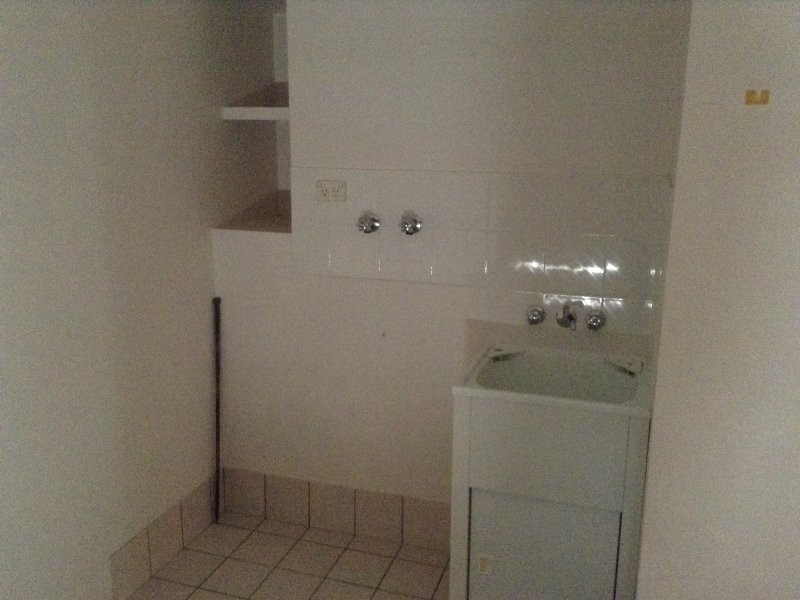 2/10 Little Barron, Gordon Park QLD 4031
