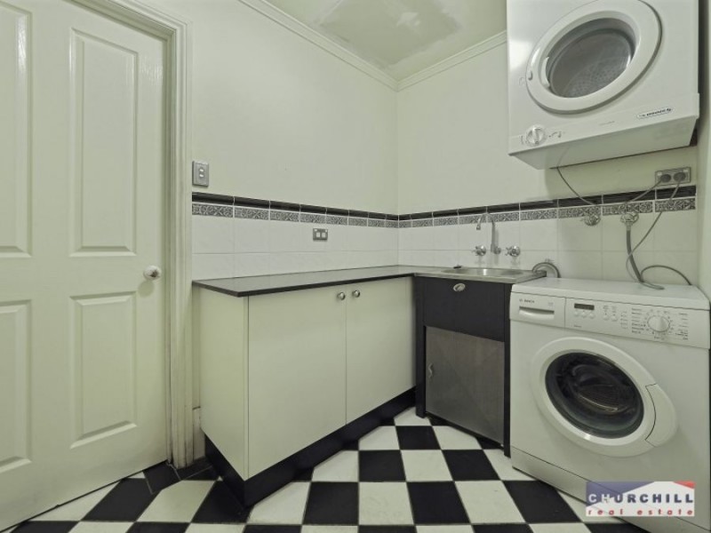 11 Kent Road, Wooloowin QLD 4030