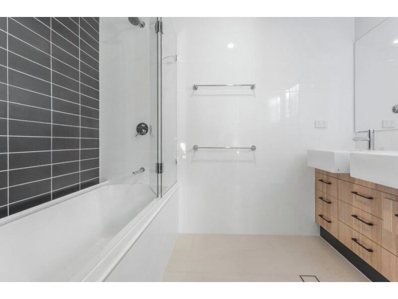 1-3/ 23 Reinhold Crescent, Chermside QLD 4032