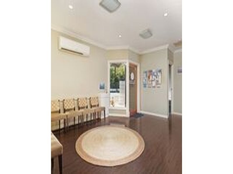 81 Stewart Rd, Ashgrove QLD 4060