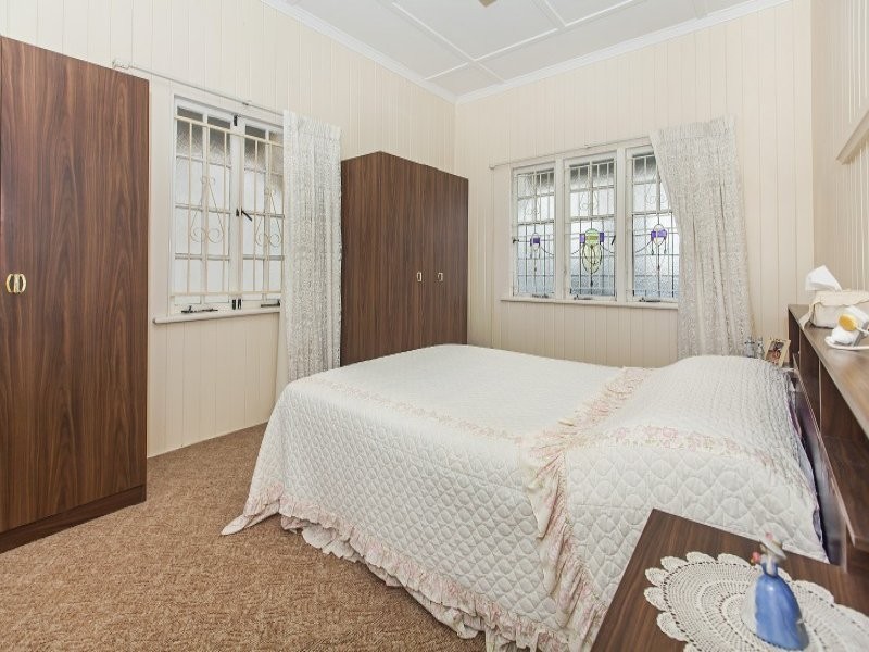 10 Norman Street, Wooloowin QLD 4030