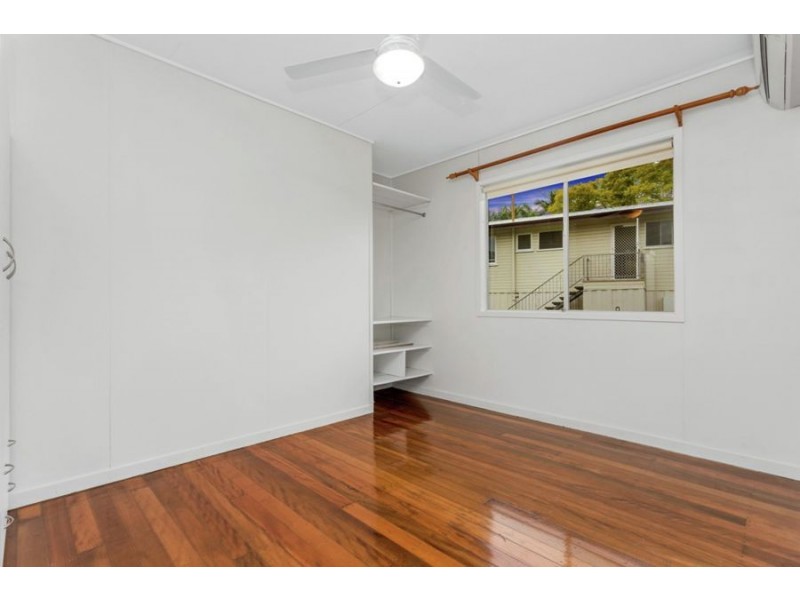 2 Coles Street, Arana Hills QLD 4054