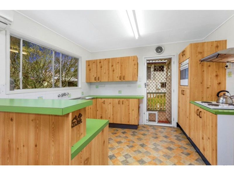 2 Coles Street, Arana Hills QLD 4054