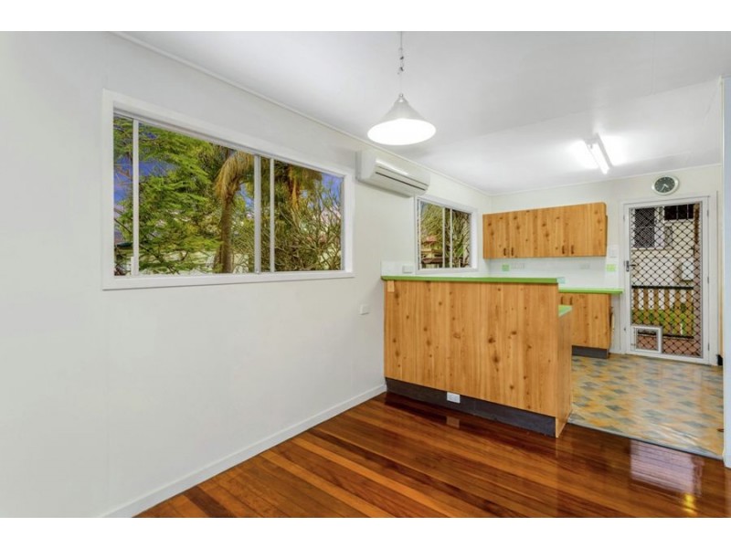 2 Coles Street, Arana Hills QLD 4054