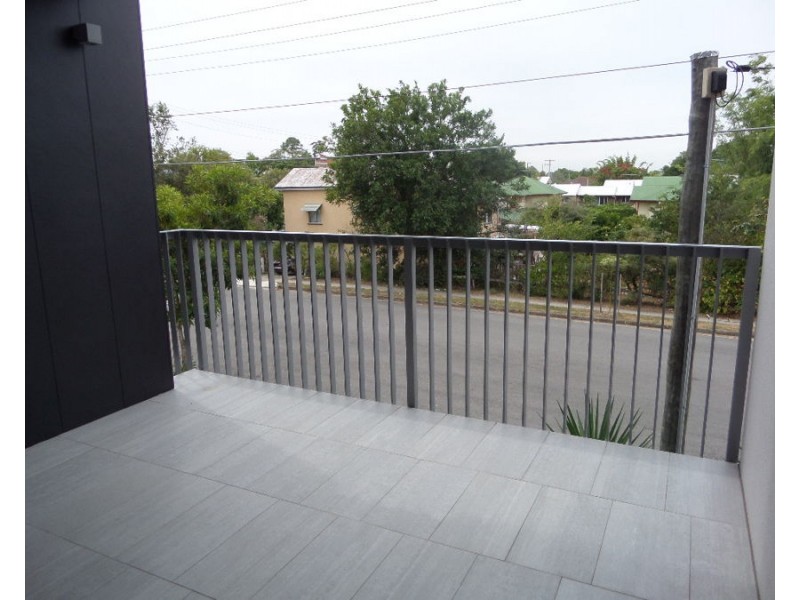 10 Clarence Road, Kedron QLD 4031