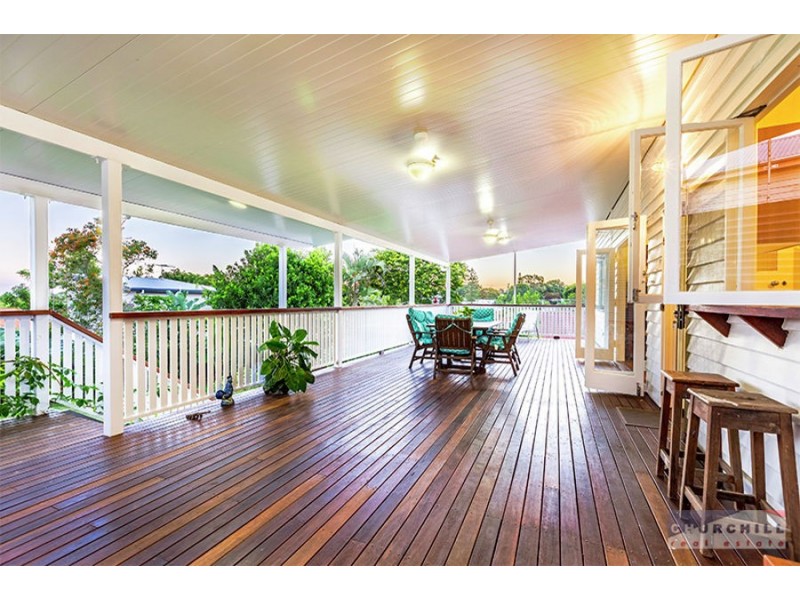 11 Pole St, Northgate QLD 4013