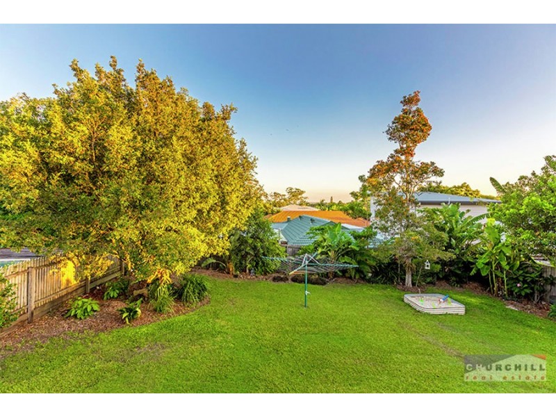 11 Pole St, Northgate QLD 4013