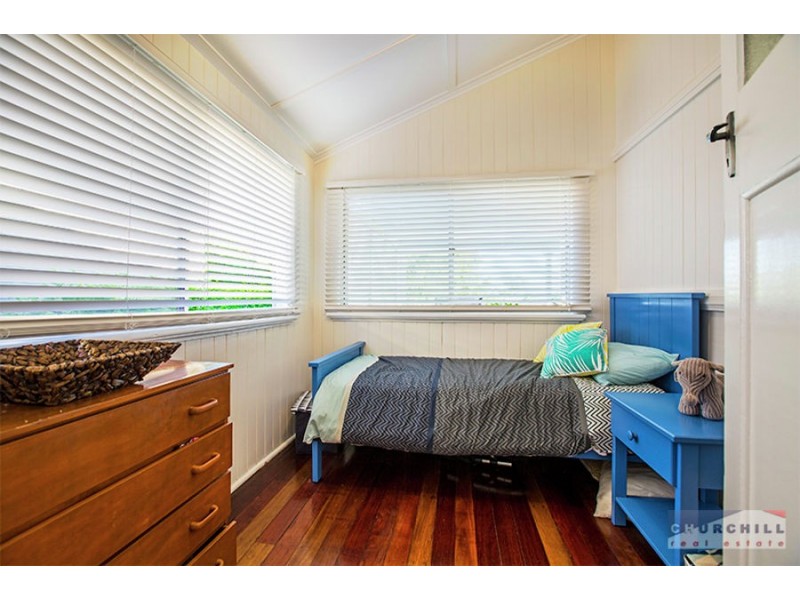 11 Pole St, Northgate QLD 4013