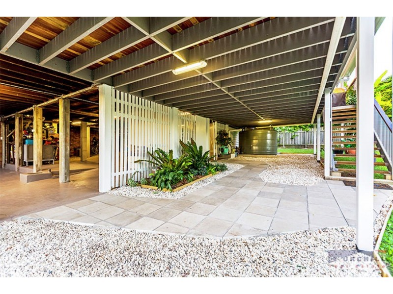 11 Pole St, Northgate QLD 4013