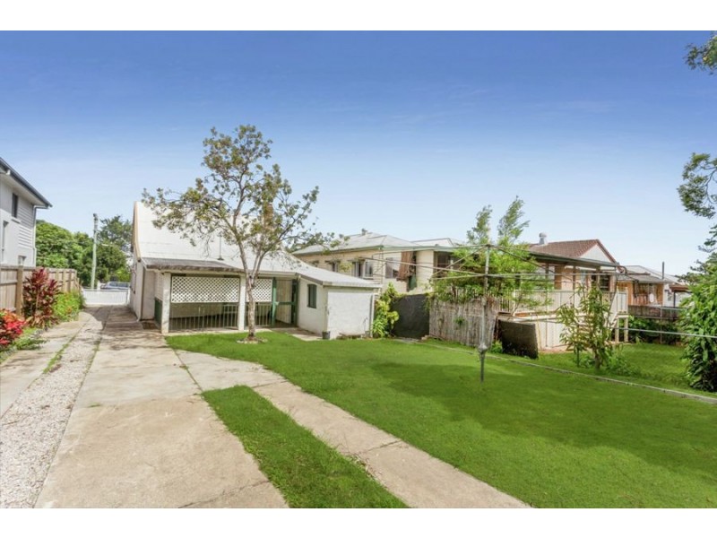 22 Fraser Street, Wooloowin QLD 4030