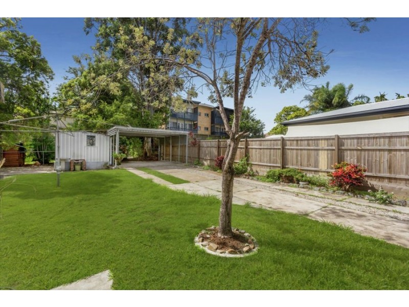 22 Fraser Street, Wooloowin QLD 4030