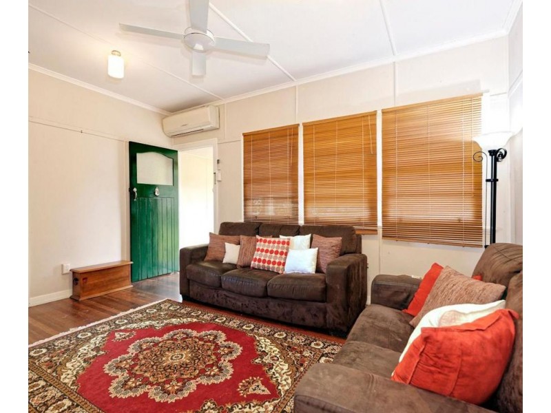 99 Kidgell Street, Stafford QLD 4053