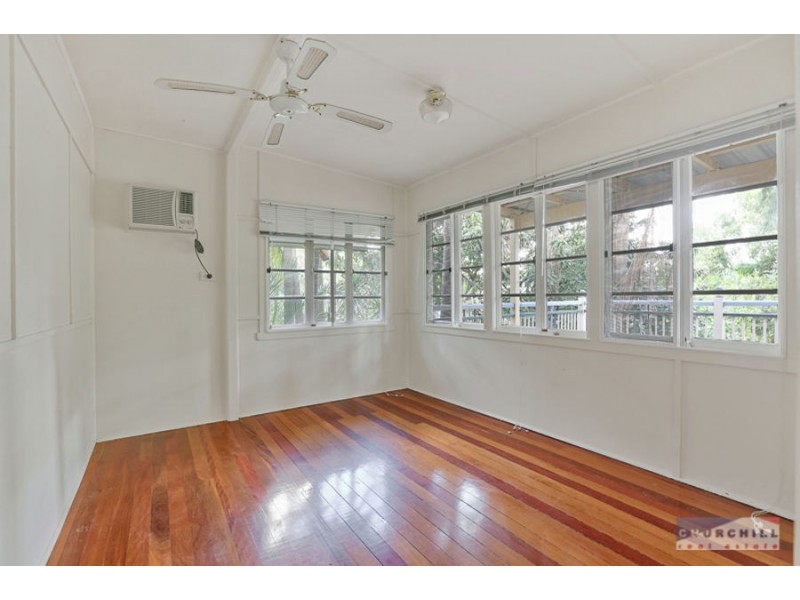 220 Thistle Street, Gordon Park QLD 4031