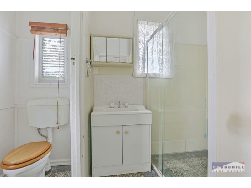 220 Thistle Street, Gordon Park QLD 4031