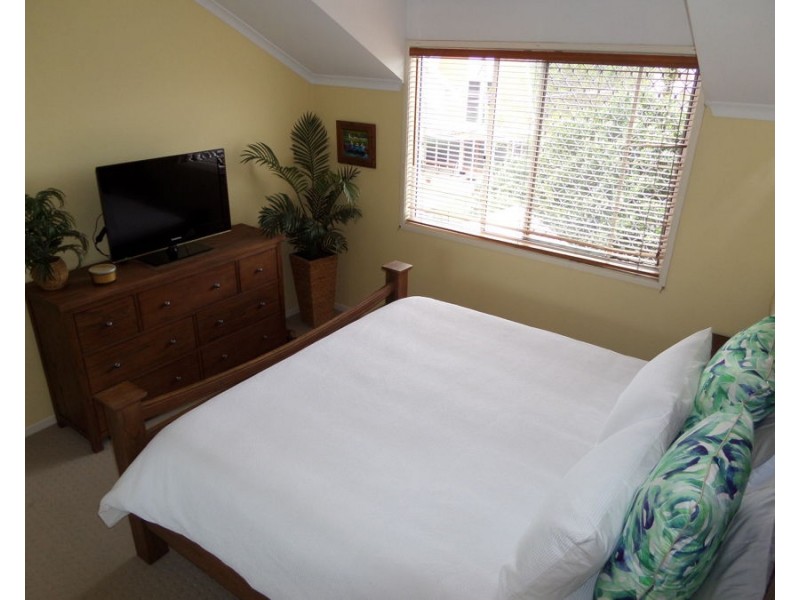 1/2 Ruth Street, Wilston QLD 4051