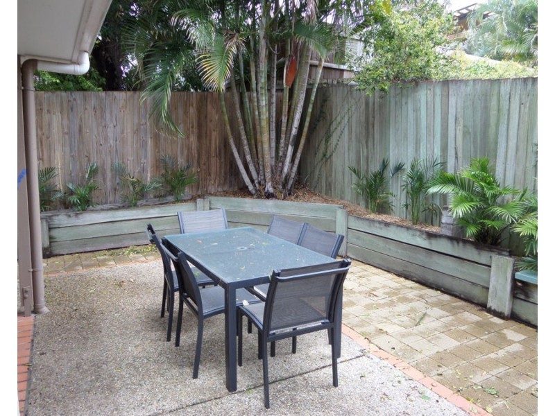 1/2 Ruth Street, Wilston QLD 4051