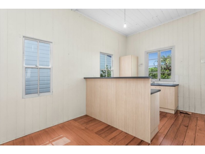 56 McIntyre St, Wooloowin QLD 4030