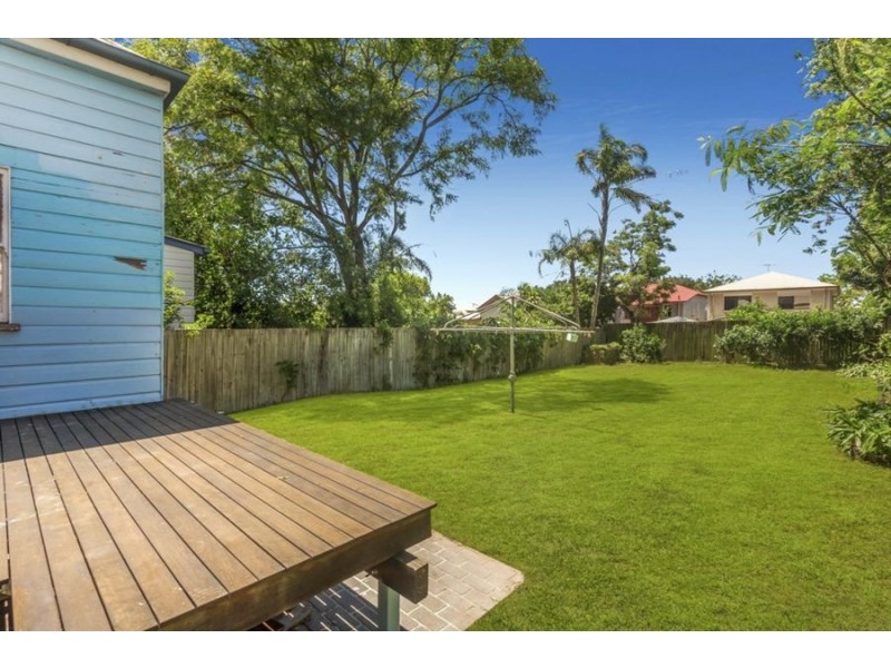 56 McIntyre St, Wooloowin QLD 4030