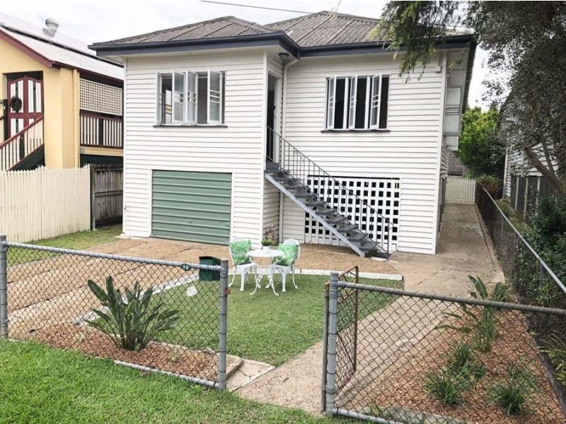 39 Brookfield Road, Kedron QLD 4031