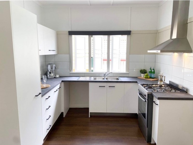 39 Brookfield Road, Kedron QLD 4031