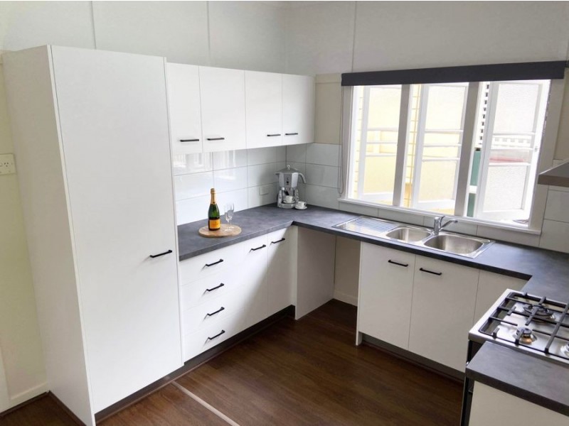 39 Brookfield Road, Kedron QLD 4031