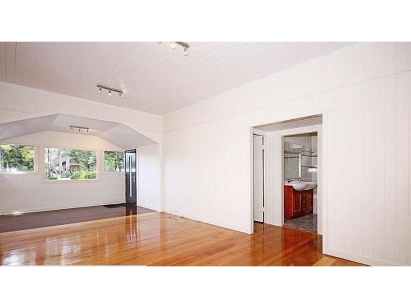 117 Albion Road, Windsor QLD 4030