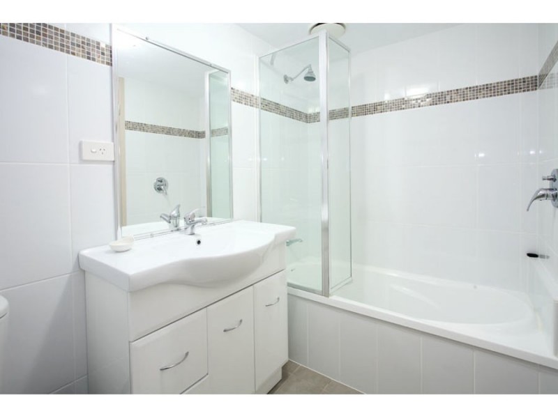 4/52 Eildon Rd, Windsor QLD 4030