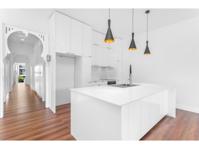 10A Norman Street, Wooloowin QLD 4030