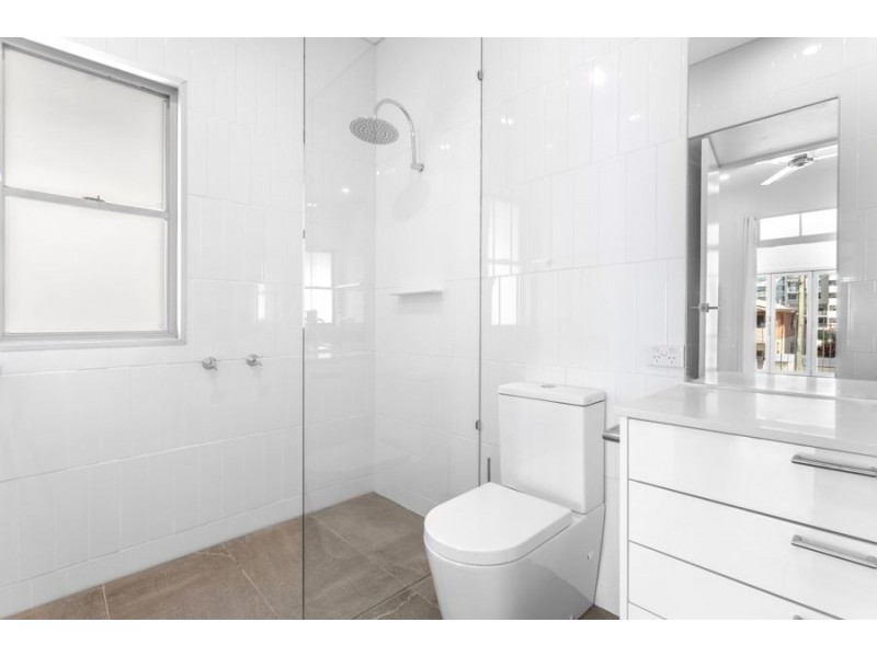 10A Norman Street, Wooloowin QLD 4030